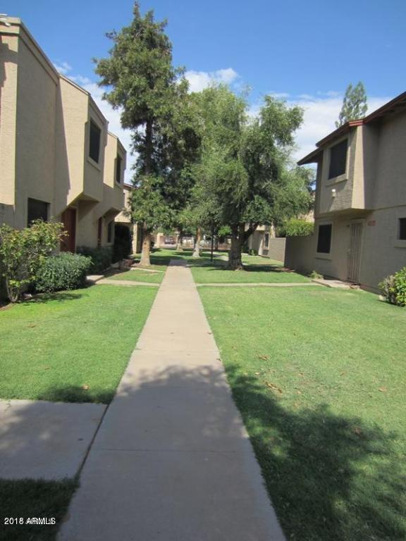 Building Photo - 4052 W Mesquite Ln