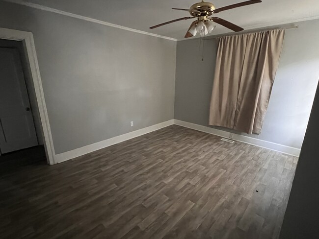 Foto del edificio - 1405 Catalpa St