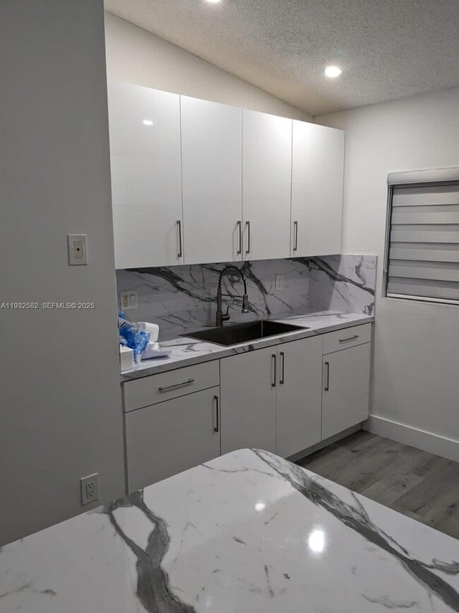 Building Photo - 7956 W 29th Ln