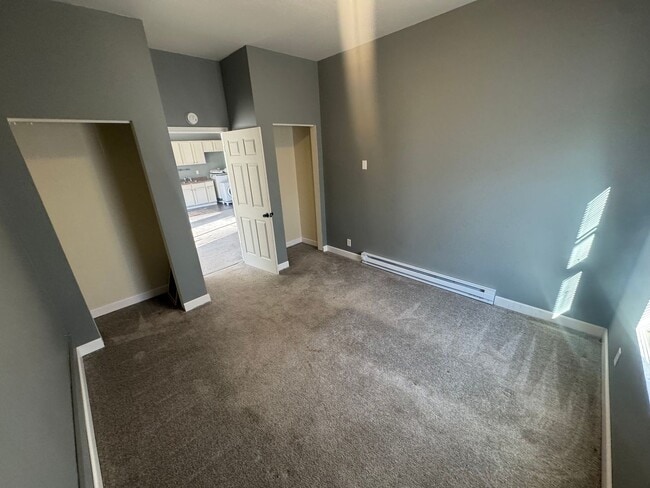 Building Photo - 825 Grant Pl