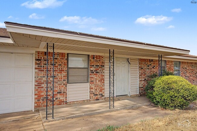 Building Photo - 2310 Reilly Rd