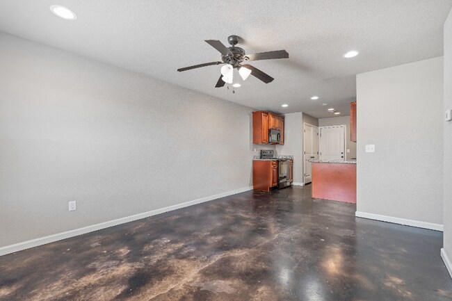 Foto del edificio - 19 Lawrence Rd 434