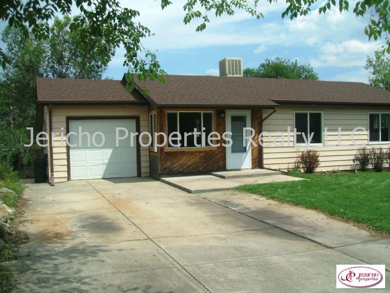 Primary Photo - 440 S Miller St