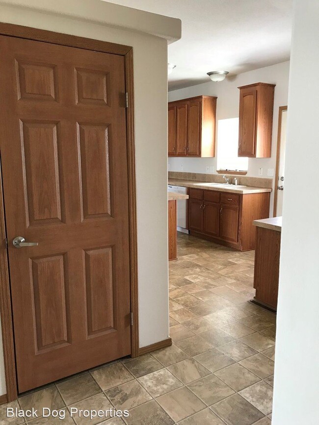 Building Photo - 3 br, 2.5 bath House - 3735 Saddle Horn Trail
