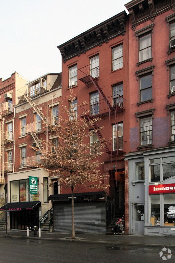 Building Photo - 43 W Eighth St