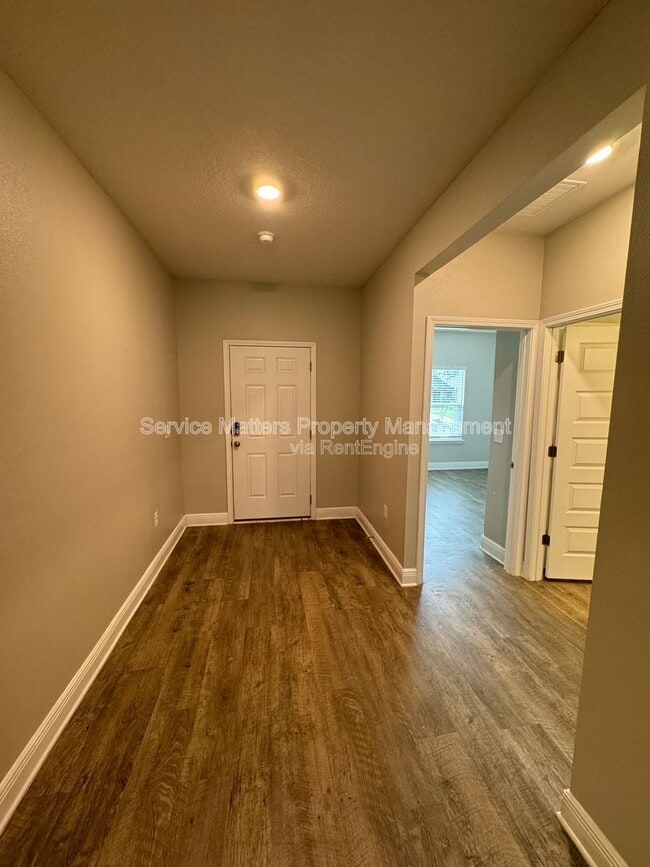 Building Photo - 7982 Silver Maple Dr