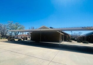 Building Photo - 1101 W 15th St