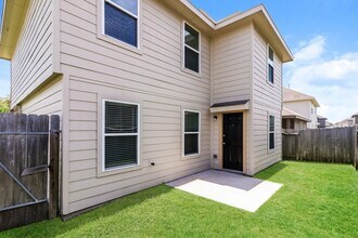 Building Photo - 5635 Gara River Dr