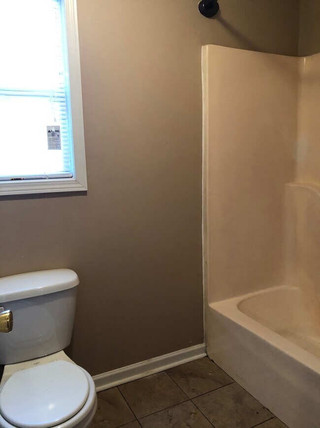 Foto del edificio - 503 N Bradford Ave