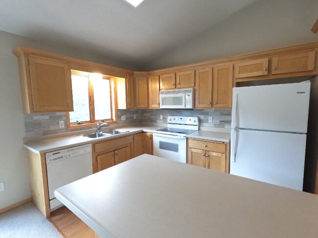 Building Photo - 4632 Canterbury Ct NW