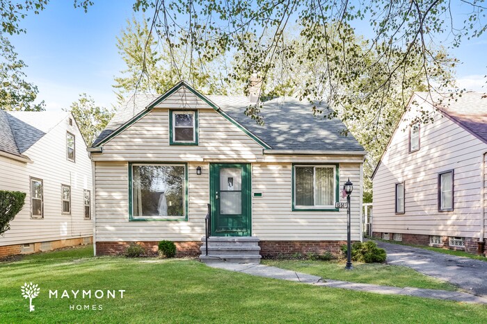 Primary Photo - Classic Comfort Meets Convenience in Cleve...