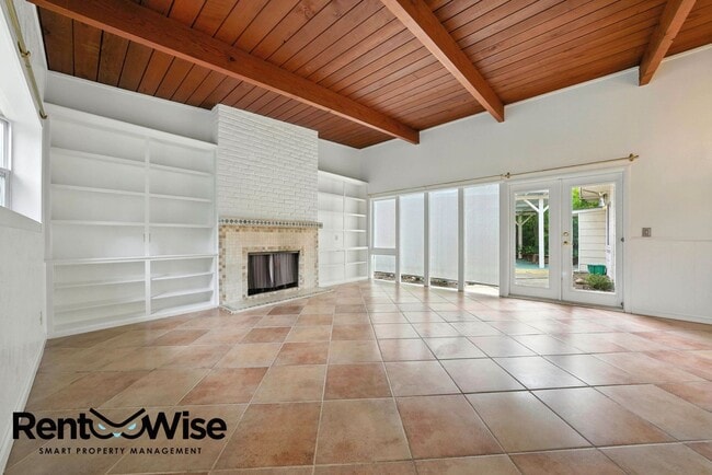 Building Photo - 2170 Clayton Dr
