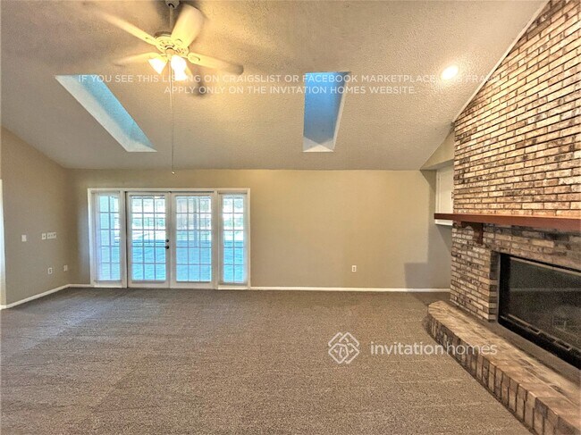 Building Photo - 5216 Lakeland Highlands Rd