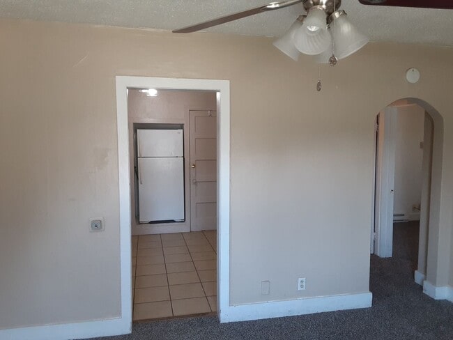 Foto del edificio - 419 W 14th St