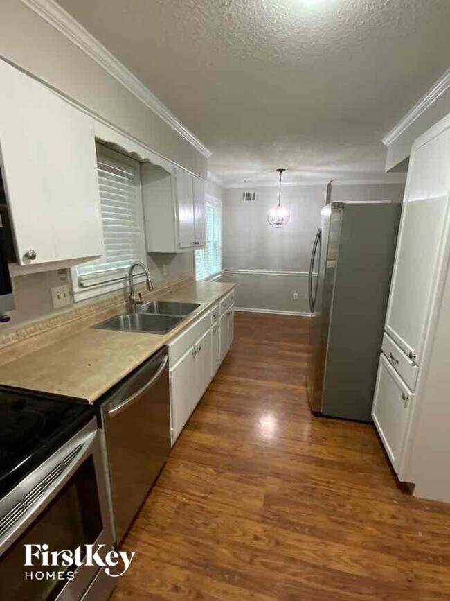 Foto del edificio - 9194 Fletcher Trace Pky