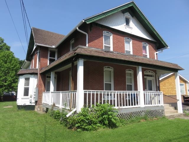 Primary Photo - 610 N Main St