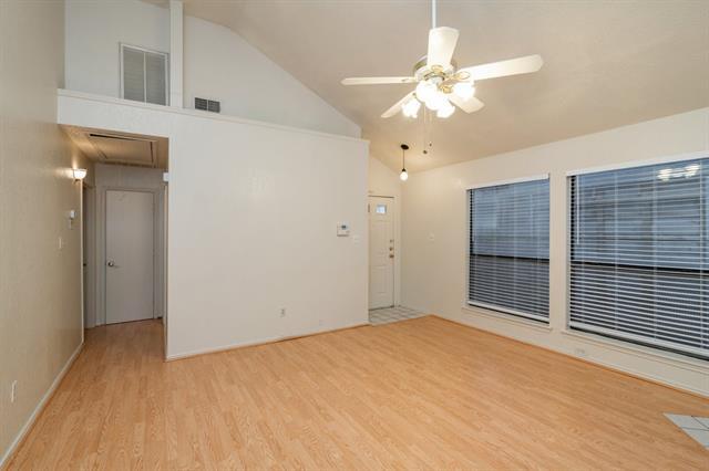 Foto del edificio - 4721 Wineberry Dr