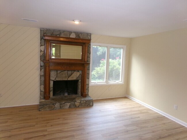 Foto del edificio - Tow level living