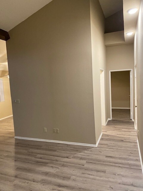 Foto del edificio - 10745 Kling St
