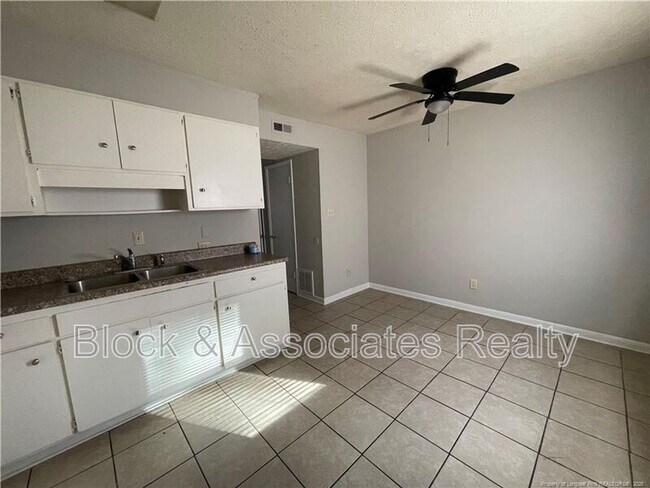 Foto del edificio - 4959 Galveston Dr
