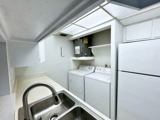 Foto del edificio - 4501 Treehouse Ln