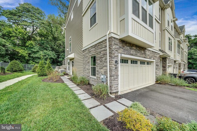 Building Photo - 26 Treyburn Dr