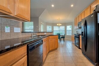 Building Photo - 1007 Casting Springs Way