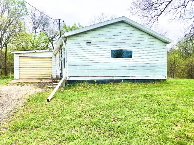 Building Photo - G2201 Utley Rd