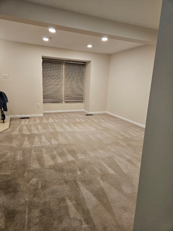 Building Photo - 9365 Ridings Way