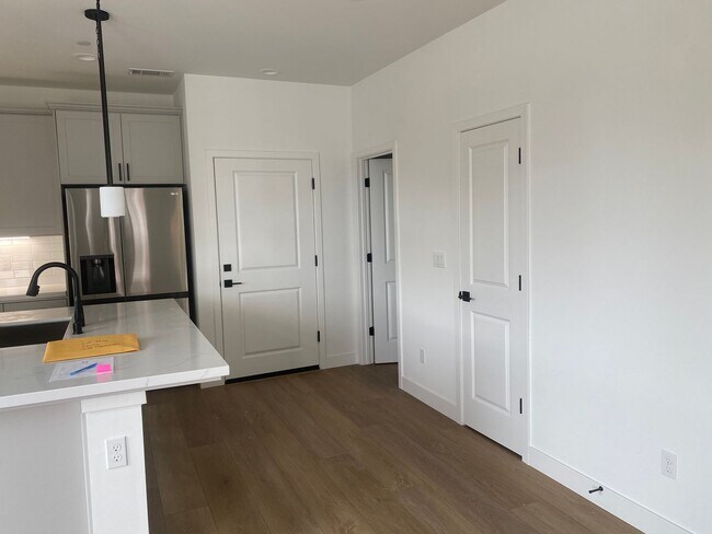 Foto del edificio - Stunning, Brand new 3BD/2.5BA home in Righetti Ranch