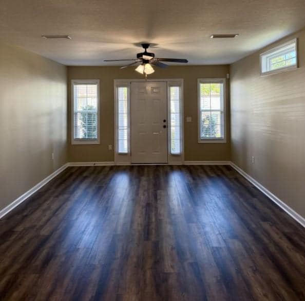 Foto del edificio - 118 Jasmine Cir