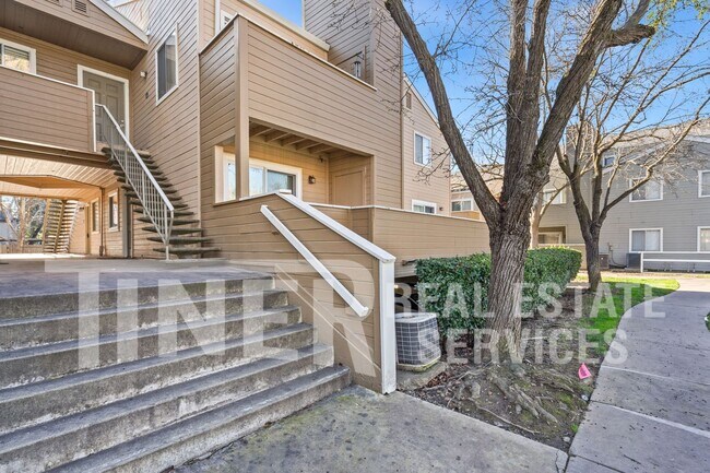 Foto del edificio - Freshly Remodeled Unit! - Tier 5