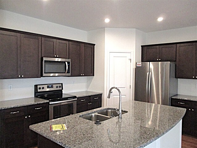 Foto del edificio - 8179 Coral Vine Ct