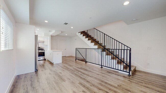 Foto del edificio - 4452 Turquoise St