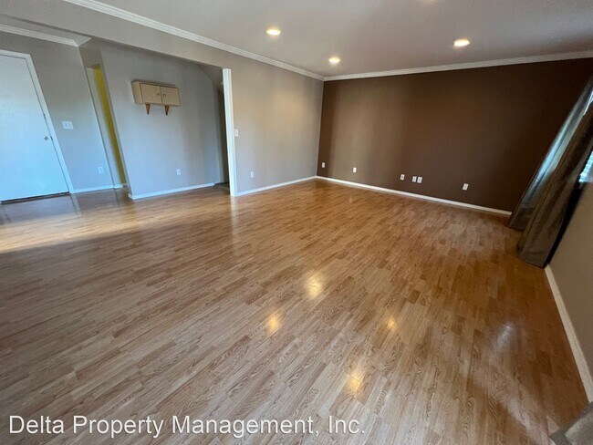 Building Photo - 4 br, 3 bath House - 5901 79TH AVE NE
