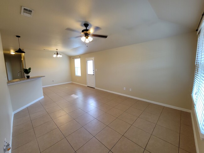 Living area - 1204 Cavalry Lane