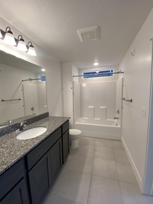 Building Photo - 376 S 1080 W