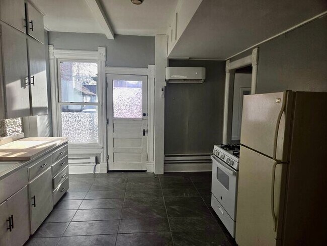 Foto del edificio - 2 bedroom unit in Niles