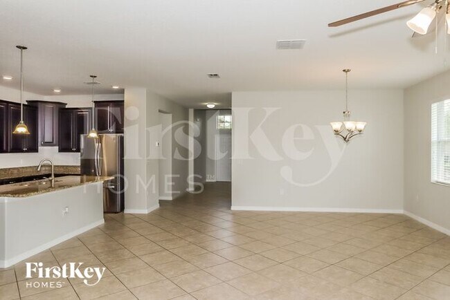 Foto del edificio - 2309 Grantham Ave