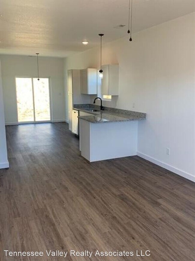 Foto del edificio - 2 br, 1 bath House - 804 West Oak Hill Avenue