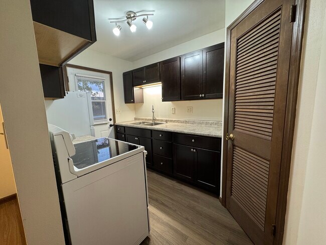 Foto del edificio - 1404 Hayden Ave