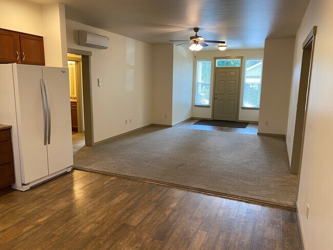 Foto del edificio - 3407 Consolidation Ave