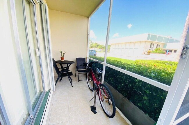 Foto del edificio - 560 Horizon W