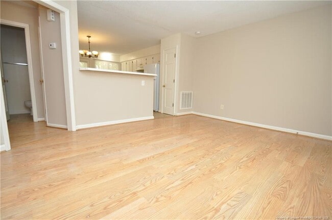 Foto del edificio - 6112 Deerwood Pl