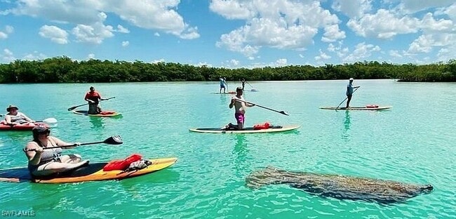 Building Photo - 4879 Esplanade St