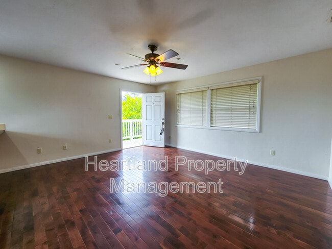 Building Photo - 9617 Tropico Dr