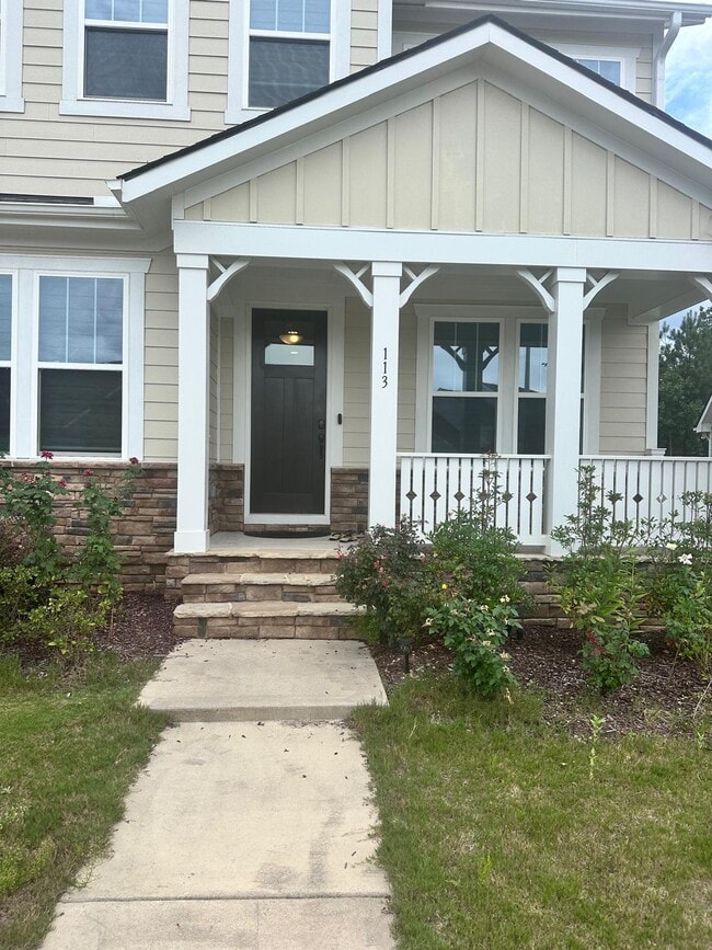 Building Photo - 113 Crested Coral Dr