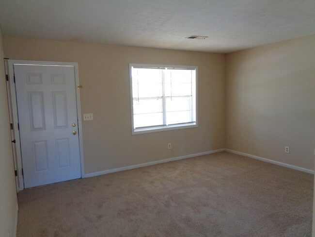 Building Photo - MOVE-IN SPECIAL: 2 WEEKS FREE ON THE FIRST FULL MONTH’S RENT
