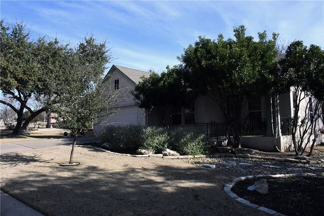 Building Photo - 108 Larkspur Ln