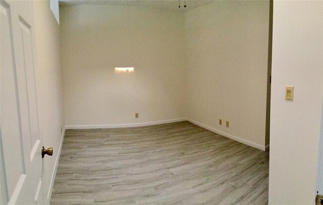 Building Photo - 229 Commercial Blvd